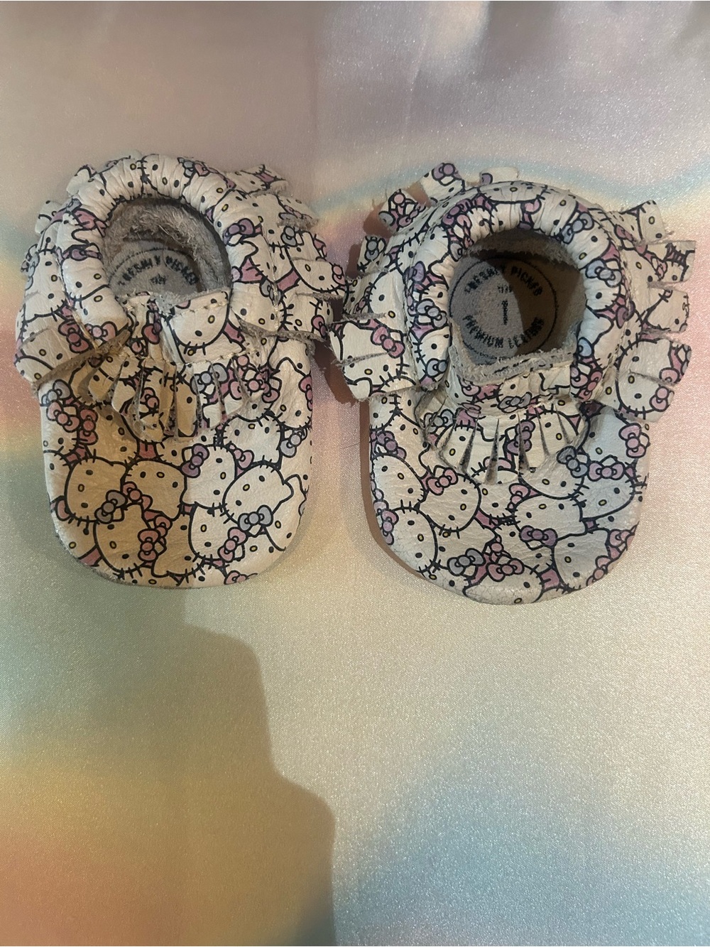🩷 Freshly Picked x Hello Kitty limited edition size one moccasins